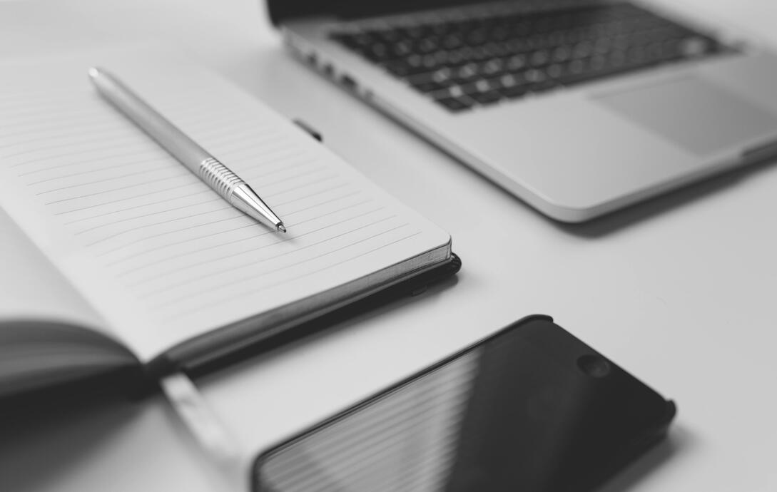 I AM A COPYWRITER. temiwrite the awesome writer who makes brands sound super cool! They're like the magician of words, turning ideas into messages that make you go, "Wow!". Whether it's catchy slogans or ads that make you want to buy everything.
